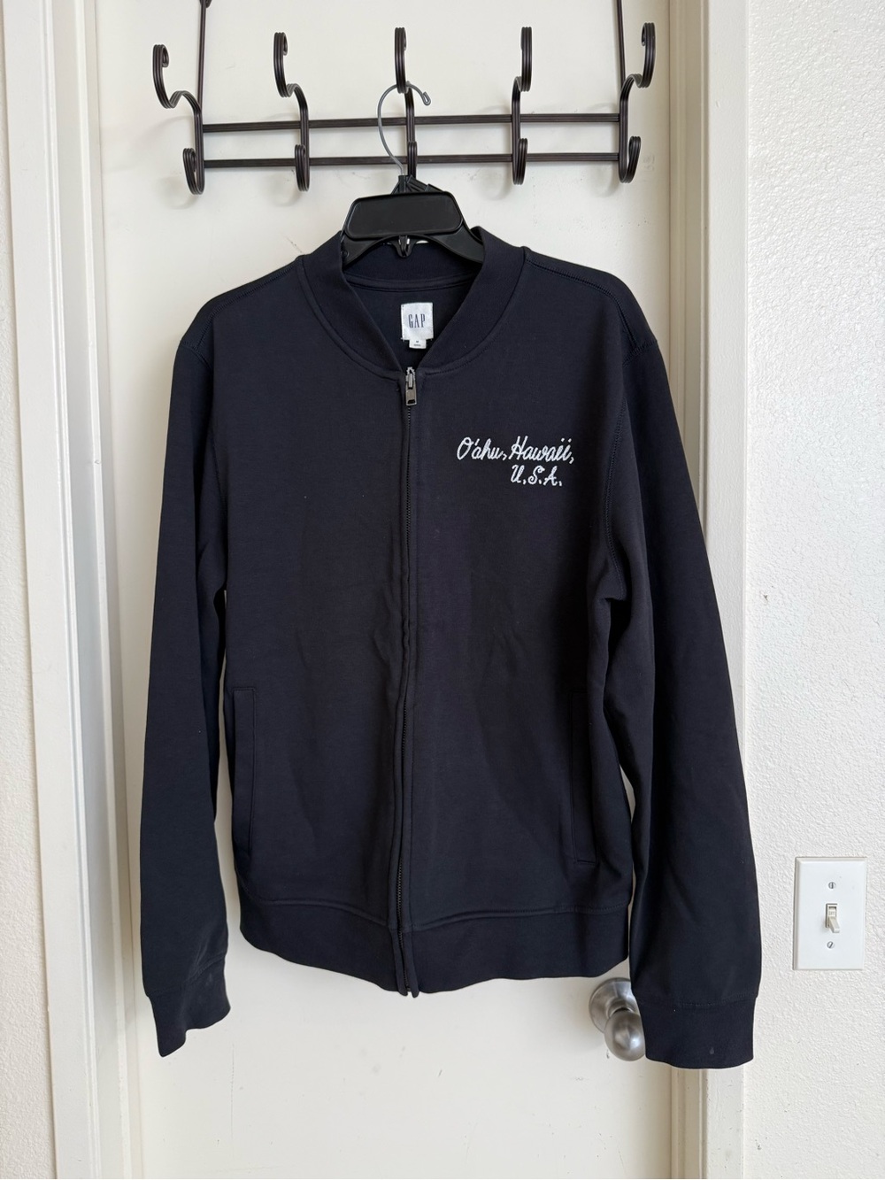 Gap men’s Oahu Hawaii jacket